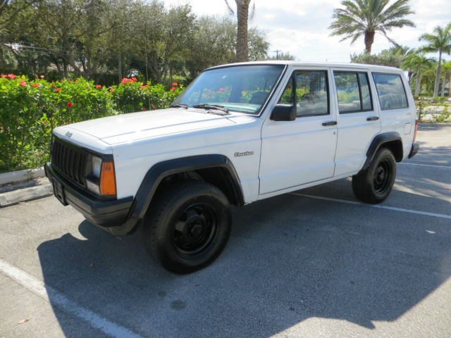 1994 Jeep Cherokee 4.0L 4x4 - 94,000 Original Miles! Super Clean! Two Owner! 1994 Jeep Cherokee