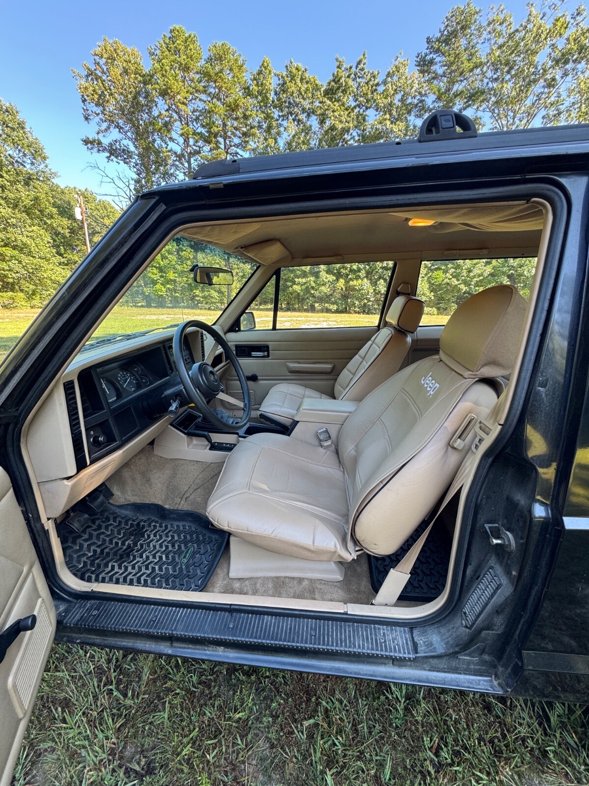 1994 Jeep Cherokee SE - photo 9