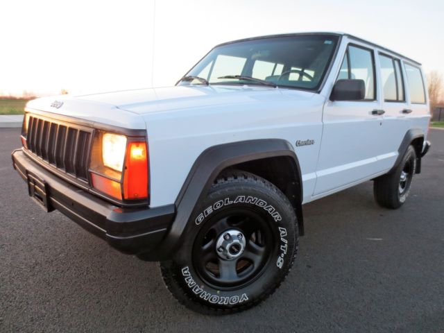 1994 Jeep Cherokee SE Sport 75,000 Mileage 1 OWNER 4X4 4.0L *RARE* FREE SHIPPING 1994 Jeep Cherokee