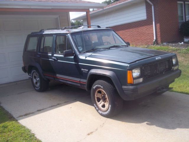 1994 Jeep Cherokee sport - photo 2
