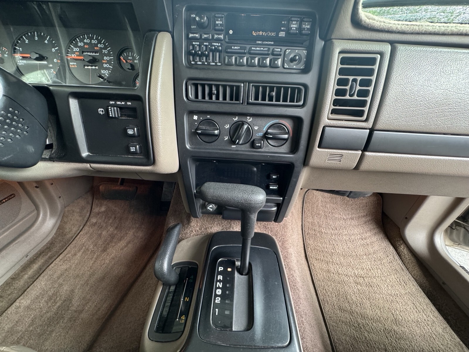 1994 Jeep Grand Cherokee LAREDO - photo 13