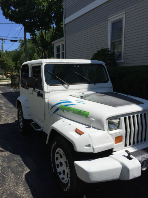 1994 Jeep Wrangler 4.0 Automatic A/C No Reserve 1994 Jeep Wrangler YJ