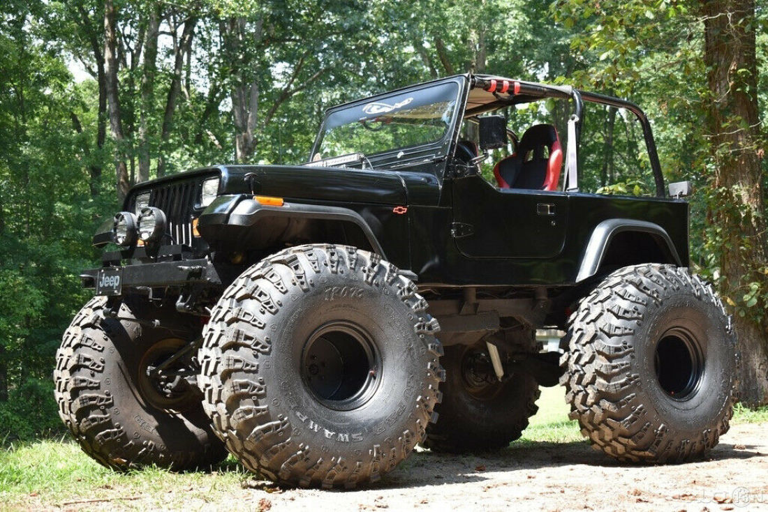 1994 Jeep Wrangler 5.3 LITER V8 VORTEC MOTOR NO EXPENSE SPARED - photo 8