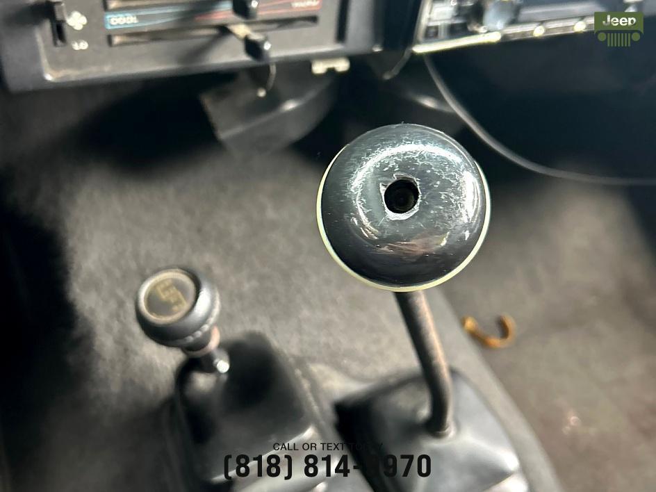 1994 Jeep Wrangler SE - photo 9