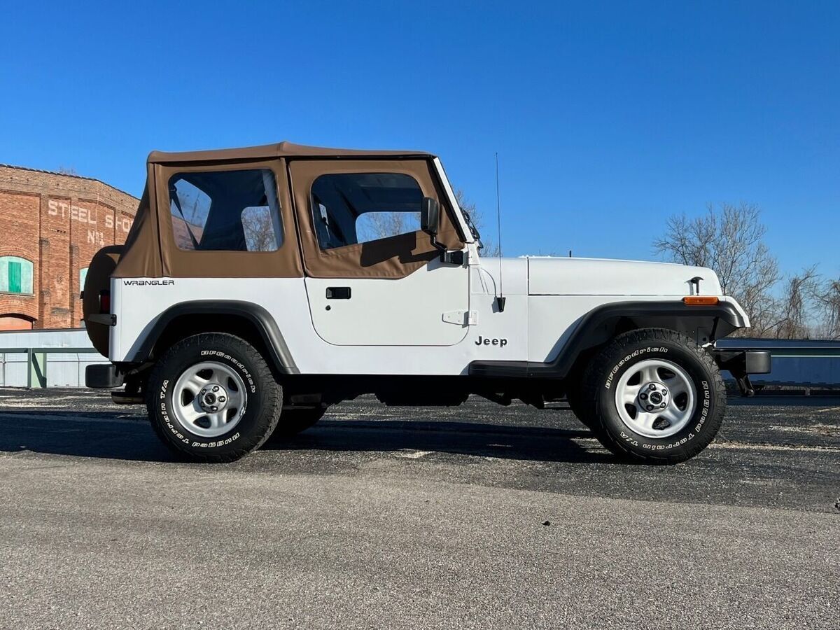 1994 Jeep Wrangler S 2dr 4WD SUV - photo 3