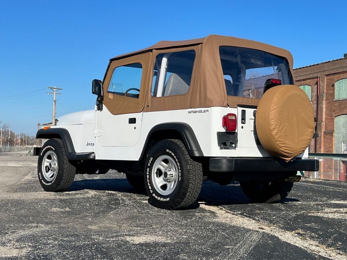 1994 Jeep Wrangler S 2dr 4WD SUV - photo 9