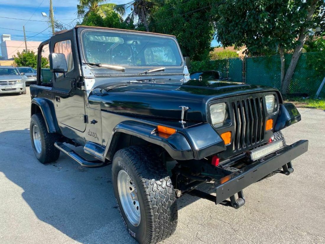 1994 Jeep Wrangler 2dr S - photo 2