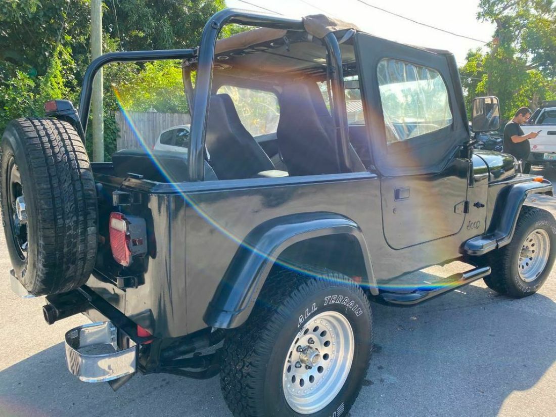 1994 Jeep Wrangler 2dr S - photo 4