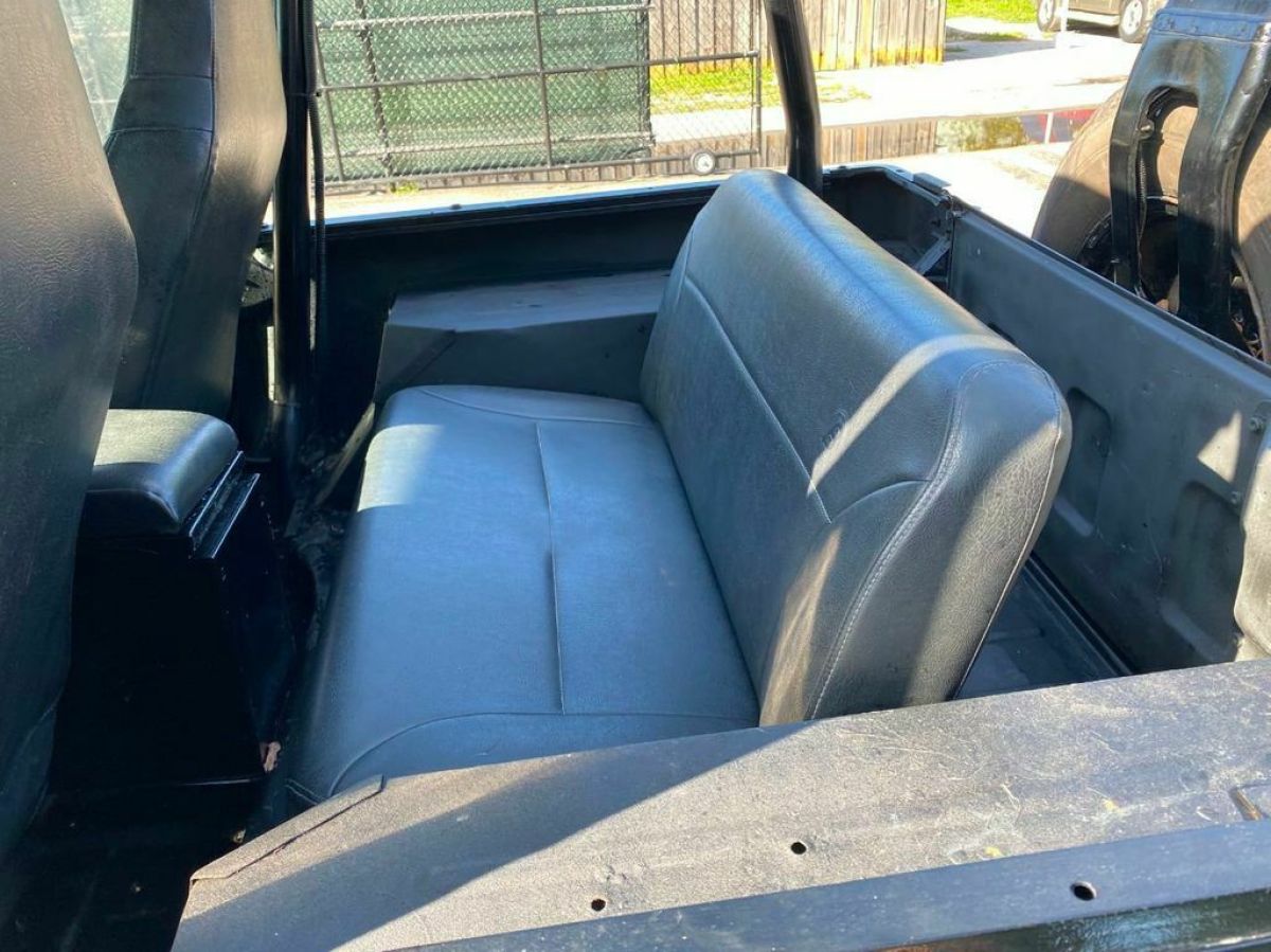 1994 Jeep Wrangler 2dr S - photo 8