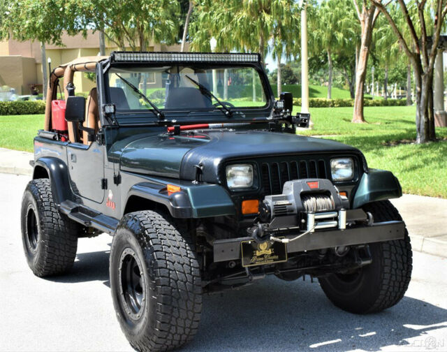 1994 Jeep Wrangler Sahara 34" Tires, Lifted. LED light bar - photo 12
