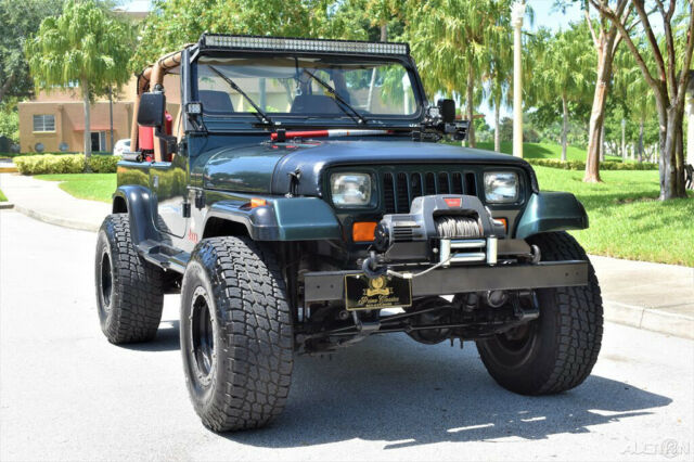 1994 Jeep Wrangler Sahara 34" Tires, Lifted. LED light bar - photo 13