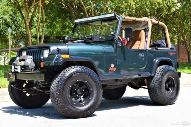 1994 Jeep Wrangler Sahara 34" Tires, Lifted. LED light bar - photo 3