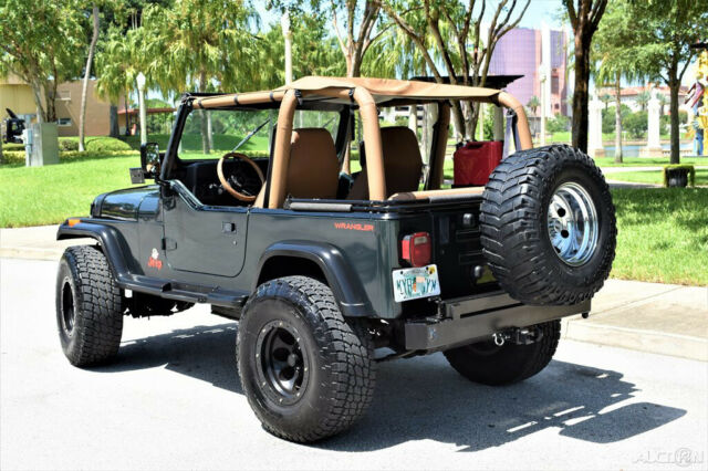 1994 Jeep Wrangler Sahara 34" Tires, Lifted. LED light bar - photo 8