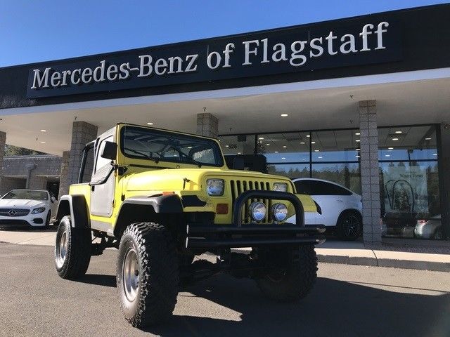 1994 Jeep Wrangler SE 2D Sport Utility 4.0L I6 SMPI 12V 5-Speed Manual 1994 Jeep Wrangler SE