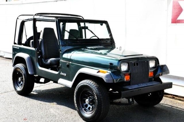 1994 Jeep Wrangler SE Sport Utility 2-Door
