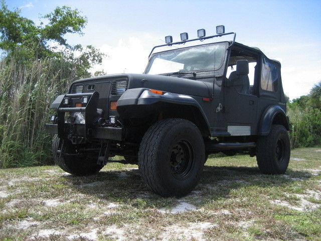 1994 Jeep Wrangler YJ 4x4 Stick Shift . low miles / lifted 1994 Jeep Wrangler YJ