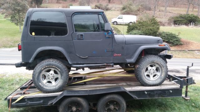 1994 Jeep Wrangler YJ and trailer 1994 Jeep Wrangler