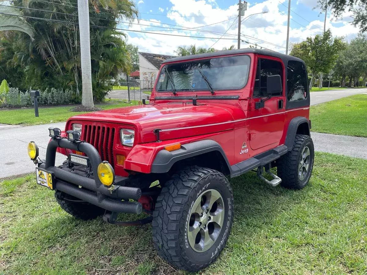 1994 Jeep Wrangler / Yj SUV Red SE 1994 Jeep Wrangler SE