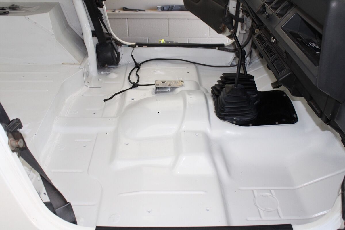1994 Jeep Wrangler SE - photo 3