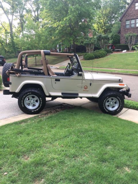 1994 Jeep YJ wrangler Sahara, 15k miles. Perfect!! 1994 Jeep Wrangler YJ