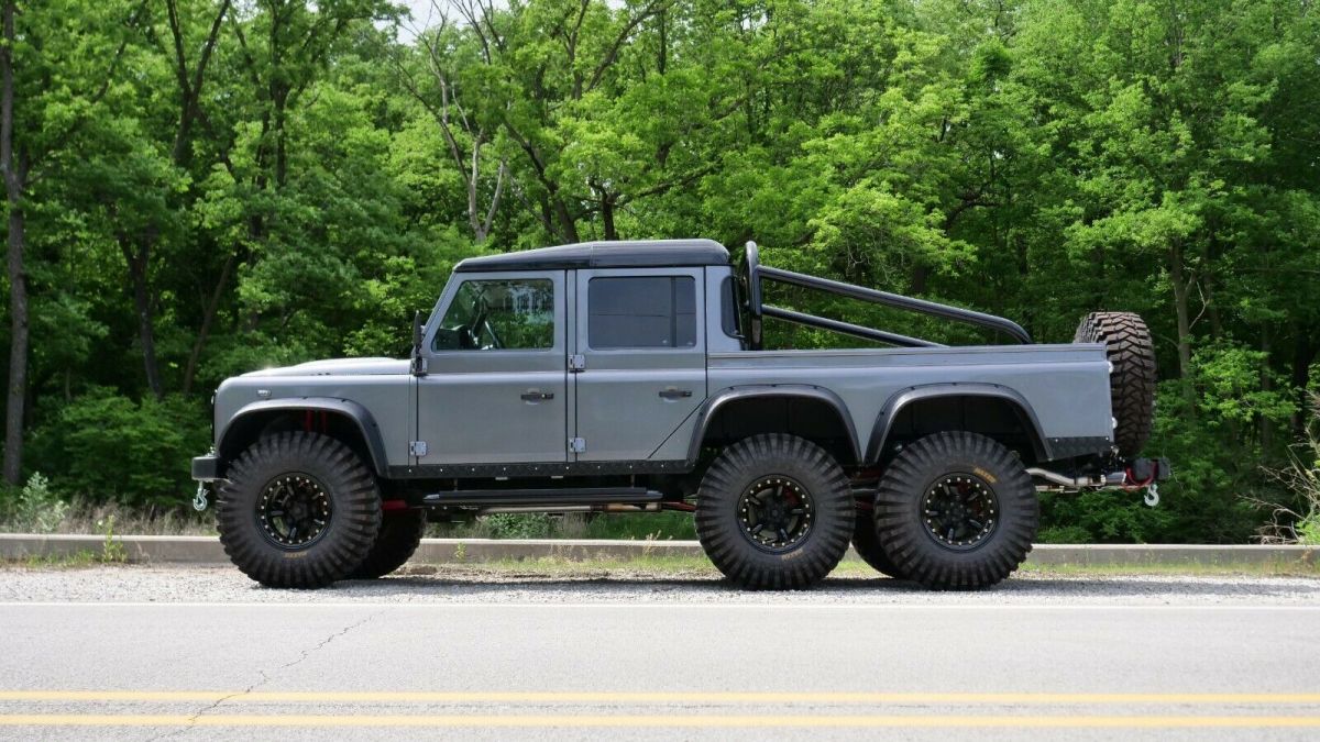 1994 LAND ROVER DEFENDER 110 CREW CAB 6X6 LS3 6.2L SUPERCHARGED 565HP CUSTOM 1994 Land Rover Defender Coach Built
