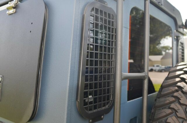 1994 Land Rover Defender defender 110 - photo 10