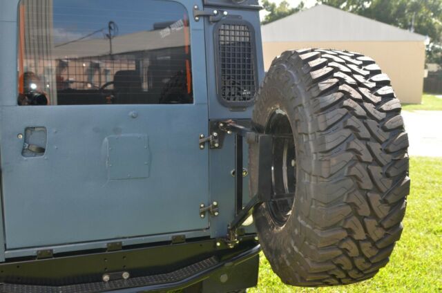 1994 Land Rover Defender defender 110 - photo 7