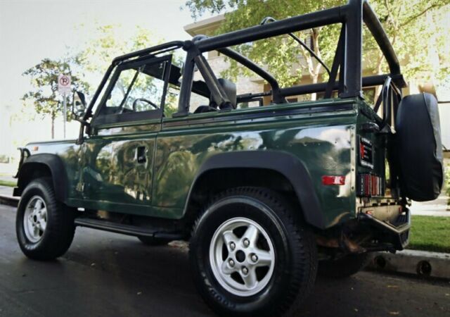 1994 Land Rover Defender 2dr 90 5 Speed Manual 2-Door SUV 1994 Land Rover Defender 2dr 90