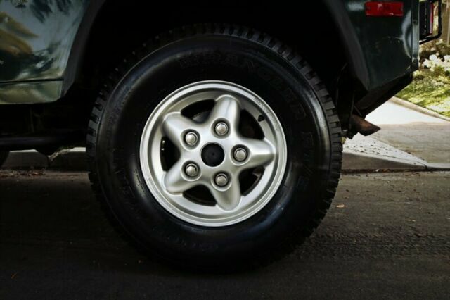 1994 Land Rover Defender 2dr 90 - photo 3