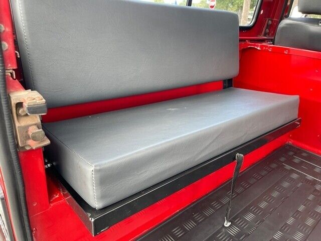 1994 LAND ROVER Defender 90 3-DOOR HARD TOP 300TDI - (COLLECTOR SERIES) - photo 10