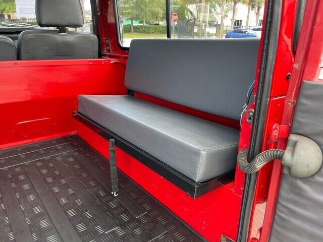 1994 LAND ROVER Defender 90 3-DOOR HARD TOP 300TDI - (COLLECTOR SERIES) - photo 9