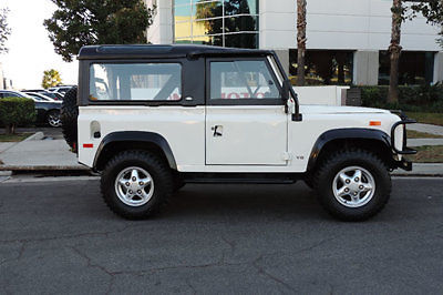 1994 Land Rover Defender 90 Convertible in White 39,904 Miles Amazing Condition 1994 Land Rover Defender 2dr Convertible