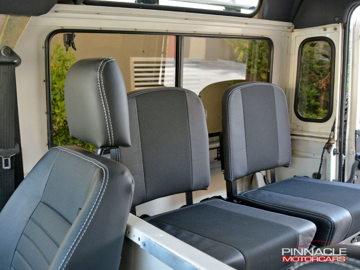 1994 Land Rover Defender 300TDI Restored! A/C! LEDs 3.25% Fin. 561-445-5093 - photo 12