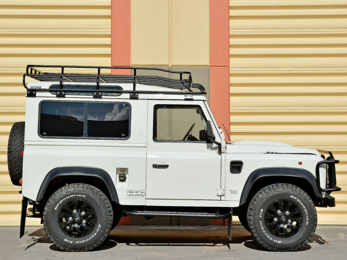1994 Land Rover Defender 300TDI Restored! A/C! LEDs 3.25% Fin. 561-445-5093 - photo 4