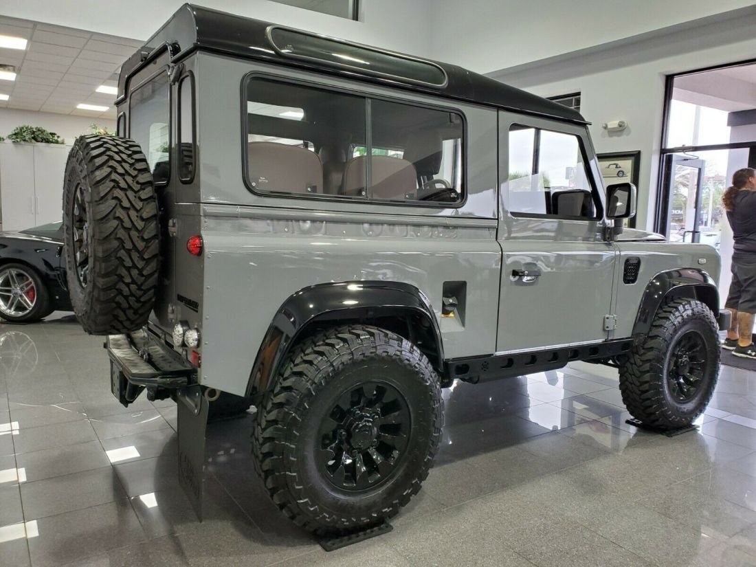 1994 Land Rover Defender 90 3-DOOR - photo 7