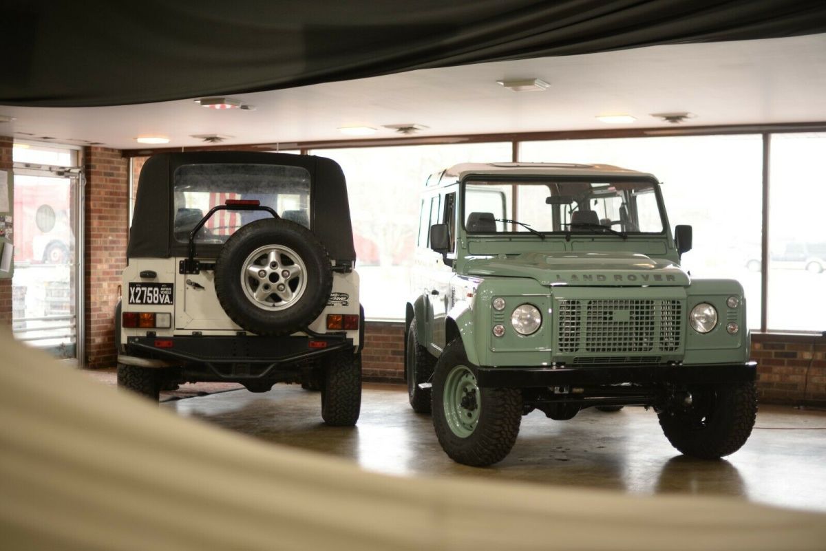 1994 Land Rover Defender 90 - Heritage Tribute - Fully restored 1994 Land Rover Defender 90