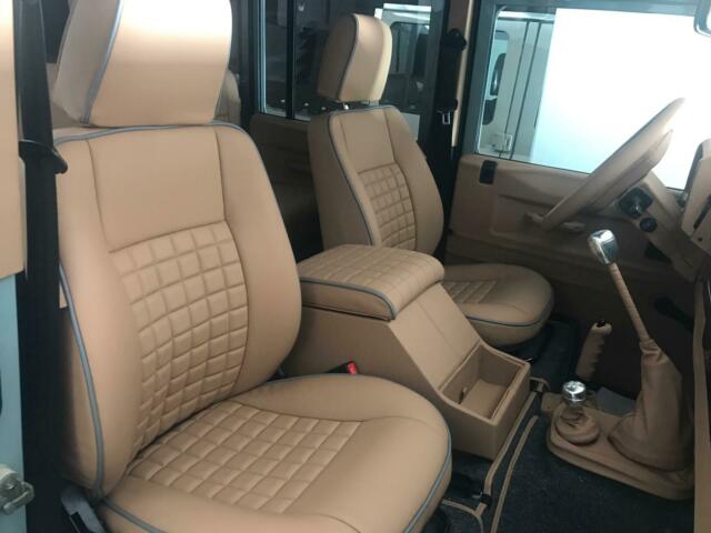 1994 Land Rover Defender County Station Wagon - photo 5