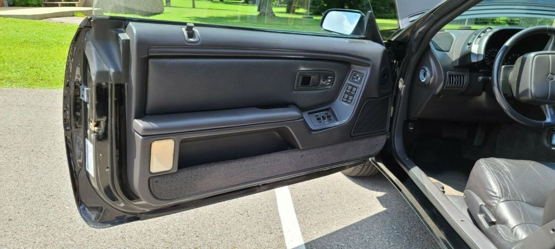 1994 Chrysler LeBaron - photo 2