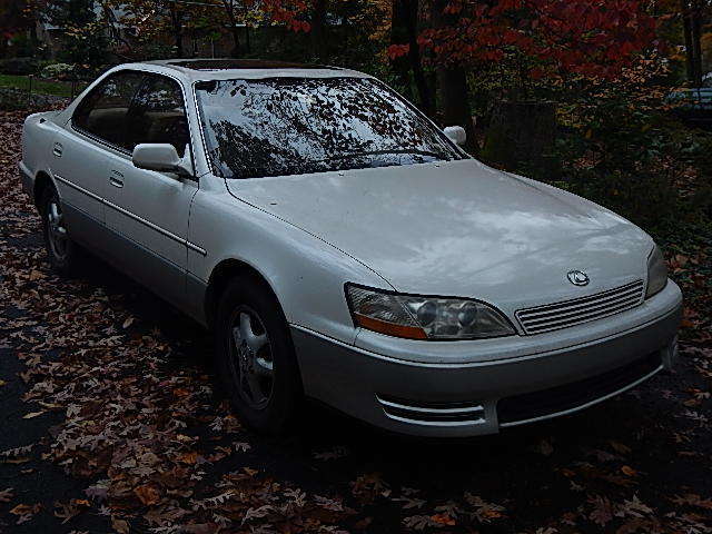 1994 Lexus ES300 4-door Sedan New Inspection. Very Low miles. Needs Trans. work 1994 Lexus ES 300