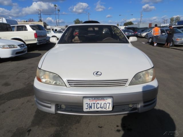 1994 Lexus ES Base Sedan 4-Door - photo 8