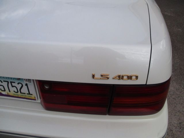 1994 Lexus LS 4 dr - photo 2