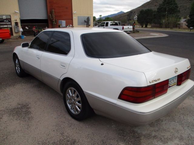 1994 Lexus LS 4 dr - photo 4