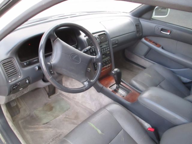 1994 Lexus LS 4 dr - photo 6