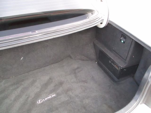 1994 Lexus LS 4 dr - photo 9