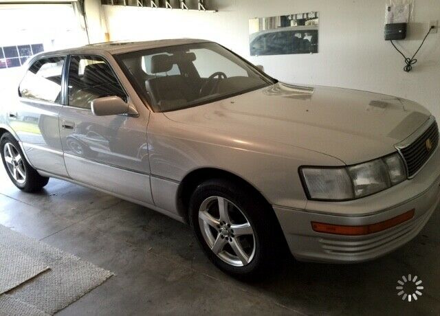 1994 Lexus LS - photo 2