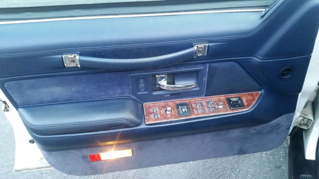 1994 Lincoln Town Car - photo 12