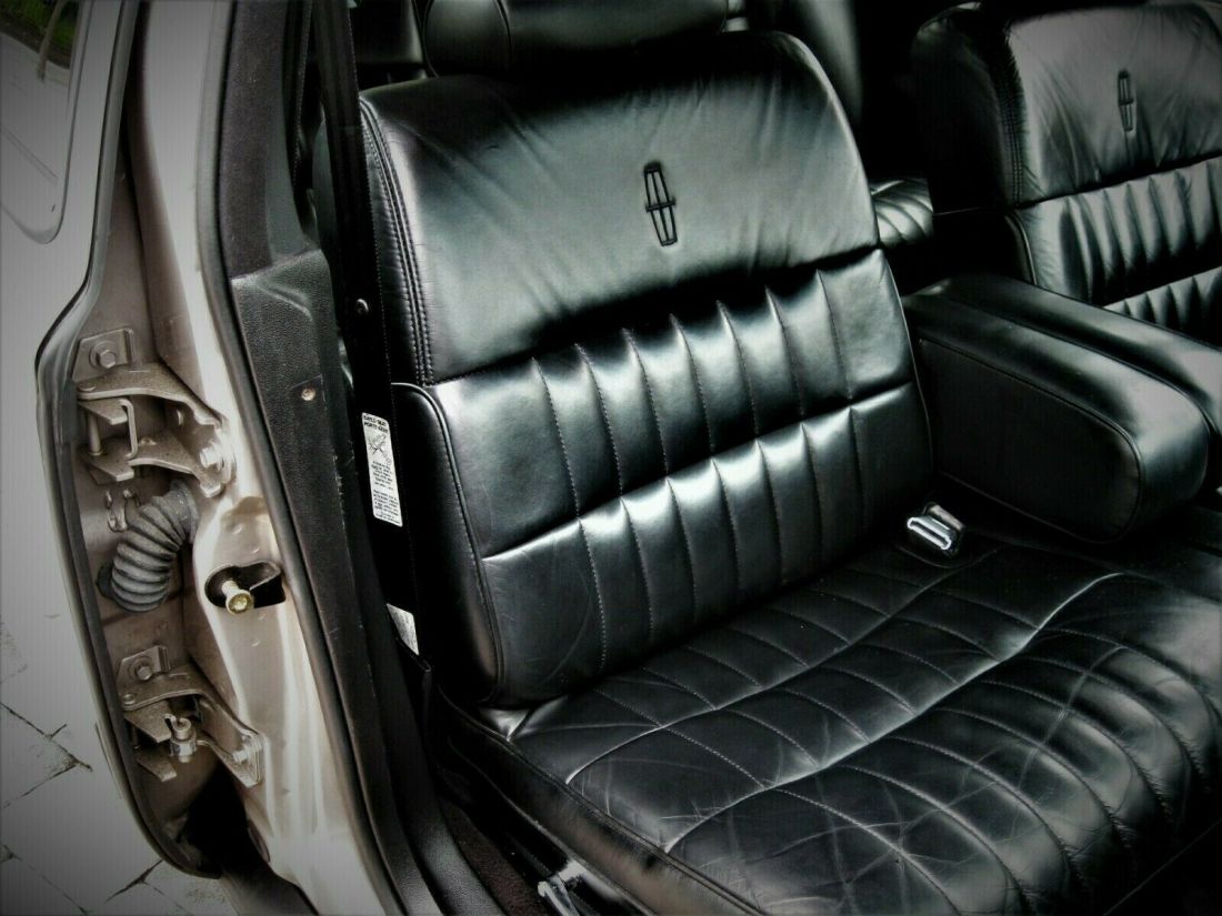 1994 Lincoln Town Car - photo 10