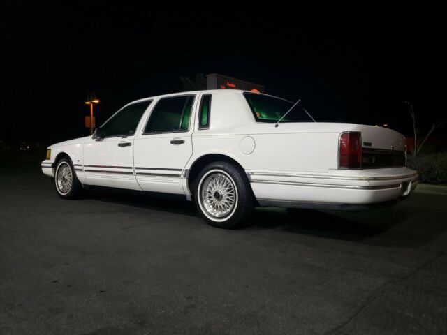 1994 Lincoln Town Car Executive - photo 5