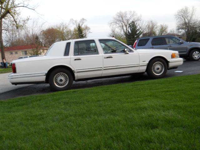 1994 Lincoln Town Car Exucative - photo 10