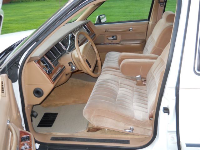 1994 Lincoln Town Car Exucative - photo 11